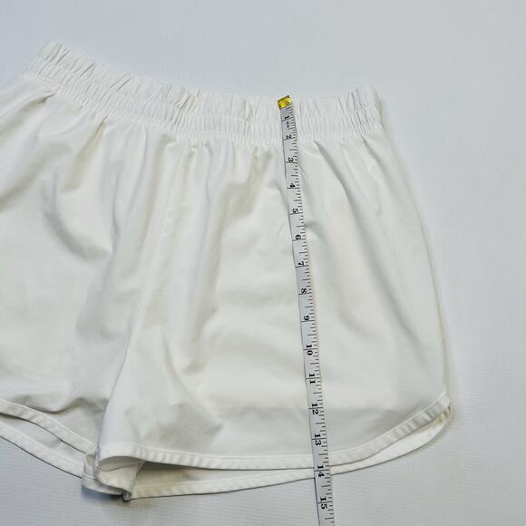 beyond Yoga Womens stretch woven in stride lined shorts True White Medium - Picture 13 of 16
